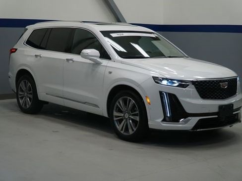 Certified 2024 Cadillac XT6 Premium Luxury w/ Technology Package AWD/4WD image 11