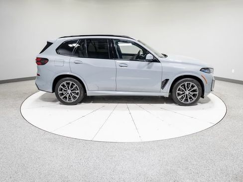 Used 2026 BMW X5 xDrive40i AWD/4WD image 8