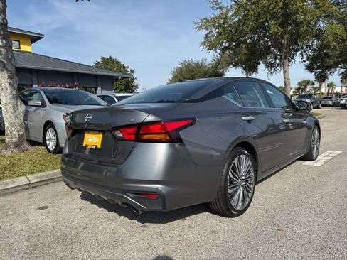 Used 2023 Nissan Altima 2.5 SL FWD image 7