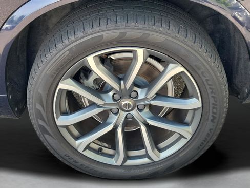Used 2017 Volvo XC90 T6 Momentum w/ Vision Package AWD/4WD image 5