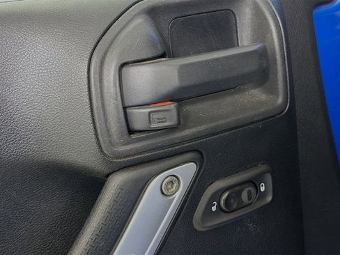 Used 2015 Jeep Wrangler Sahara w/ Connectivity Group image 18