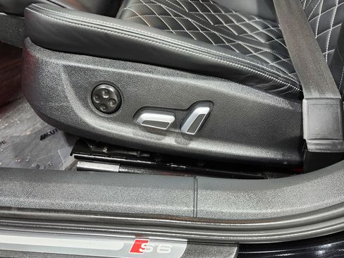 Used 2016 Audi S6 Premium Plus image 26