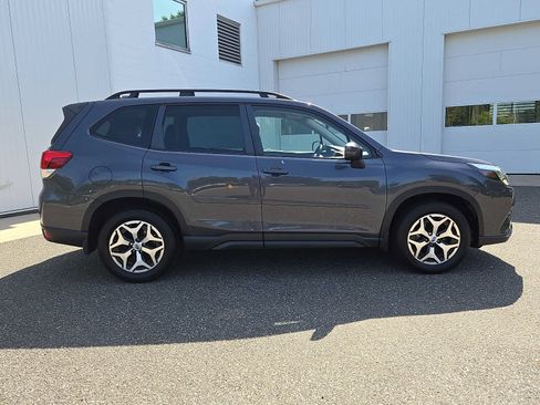 Used 2023 Subaru Forester Premium AWD/4WD image 7