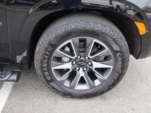 Certified 2023 Chevrolet Tahoe Z71 w/ Z71 Off-Road Package image 42