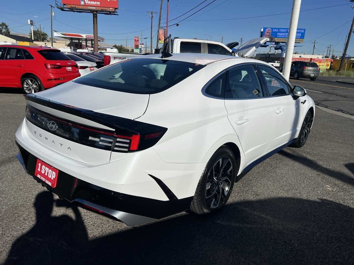 Used 2025 Hyundai Sonata SEL FWD image 5