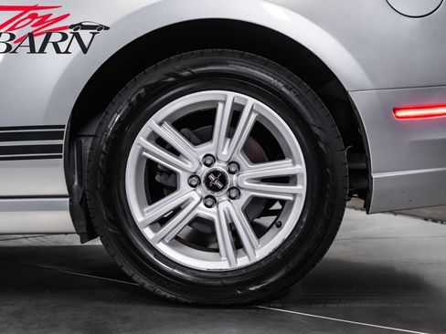 Used 2014 Ford Mustang Coupe RWD image 14