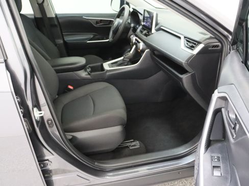 Used 2024 Toyota RAV4 LE FWD image 33