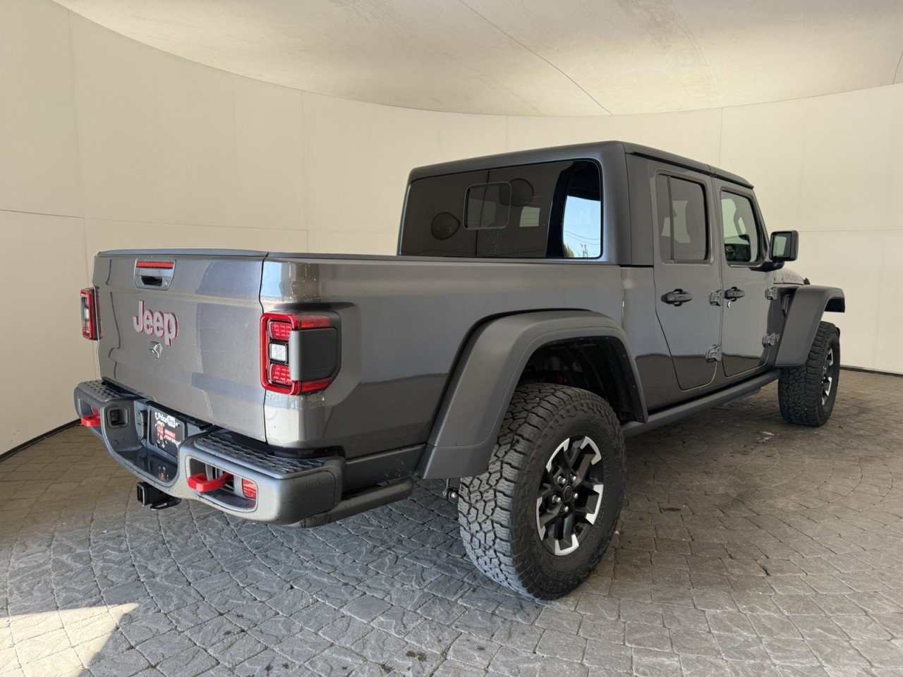 Used 2026 Jeep Gladiator Rubicon AWD/4WD image 9