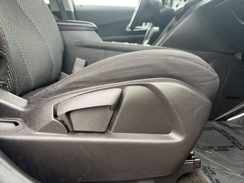 Used 2017 Chevrolet Equinox LT w/ Convenience Package image 29