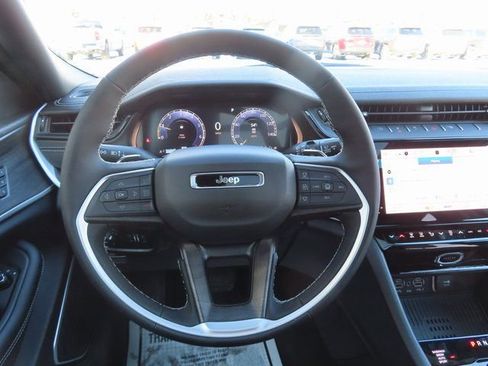 New 2026 Jeep Grand Cherokee L Limited w/ Luxury Tech Group II AWD/4WD image 35