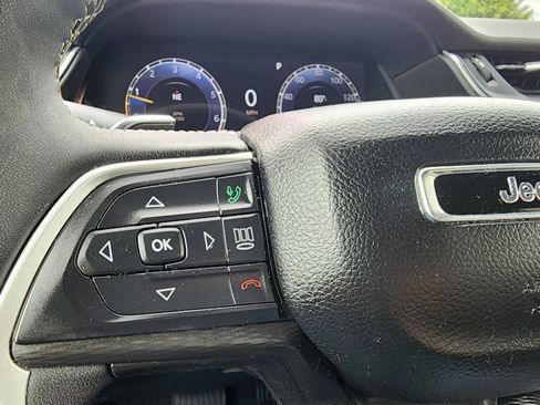 Used 2024 Jeep Grand Cherokee L Laredo image 36