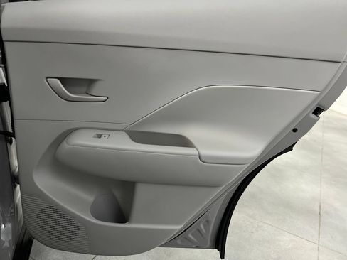 Used 2025 Hyundai Kona SEL FWD image 25