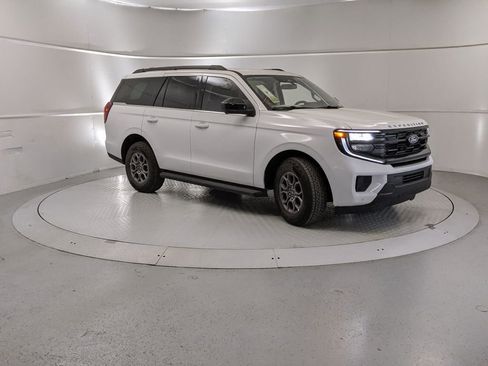 New 2025 Ford Expedition Active image 1