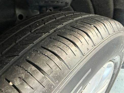 Used 2019 Chevrolet Equinox LT FWD image 44