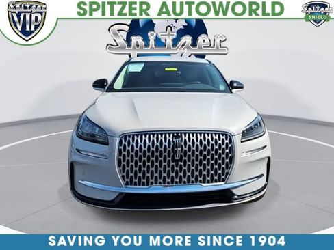 Used 2024 Lincoln Corsair AWD w/ Equipment Group 101A image 3