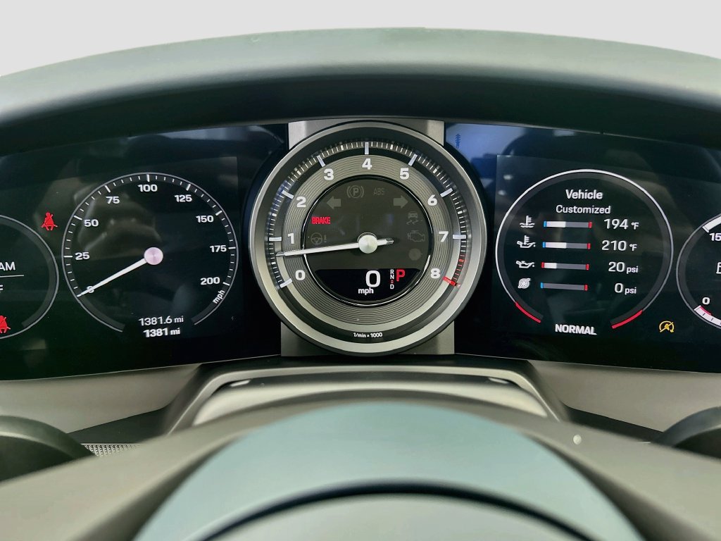 Certified 2024 Porsche 911 Carrera RWD image 31