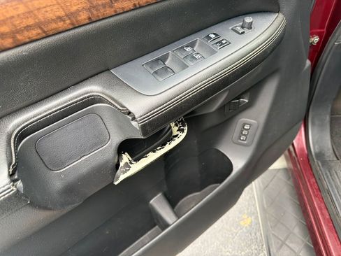 Used 2011 Nissan Armada Platinum w/ 2nd Row Captain Seat Pkg image 26