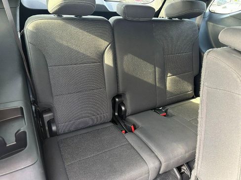 Used 2024 Chevrolet Traverse LS image 11