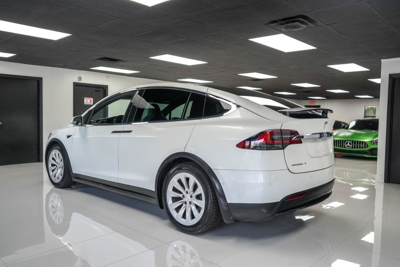 Used 2017 Tesla Model X 90D AWD/4WD image 3
