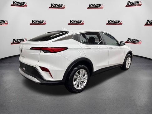 Used 2024 Buick Envista Preferred image 5