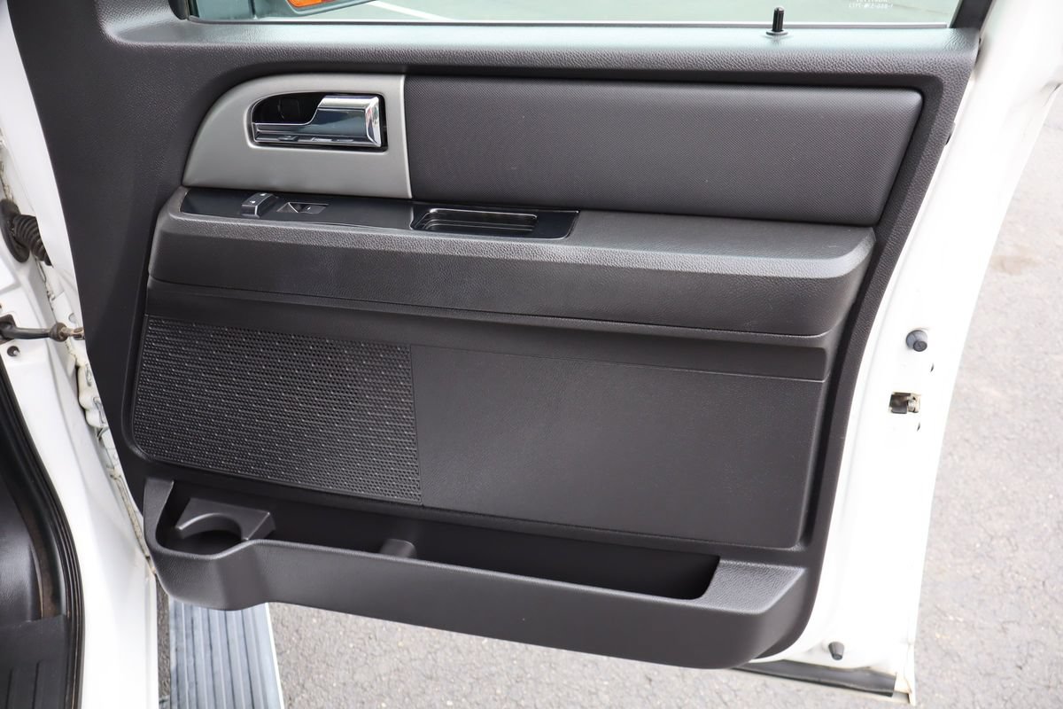 Used 2014 Ford Expedition Limited w/ Equipment Group 301A RWD image 24