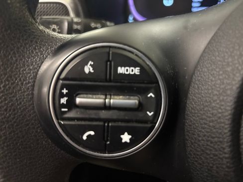 Used 2023 Kia Soul LX w/ LX Technology Package FWD image 18