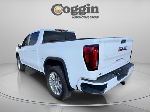Used 2022 GMC Sierra 1500 AT4X image 13