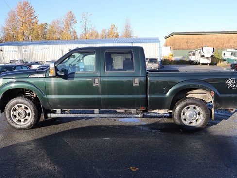 Used 2015 Ford F250 XLT w/ XLT Premium Package image 2