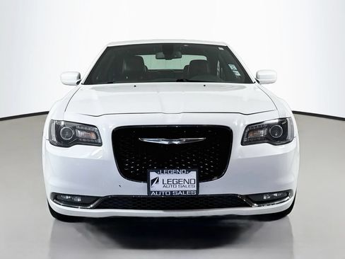 Used 2019 Chrysler 300 S AWD/4WD image 2