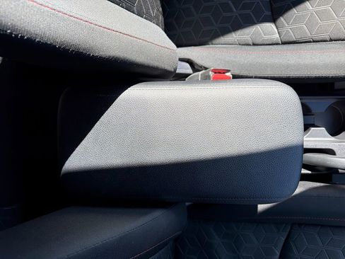 Used 2025 Mitsubishi Outlander Sport AWD image 31