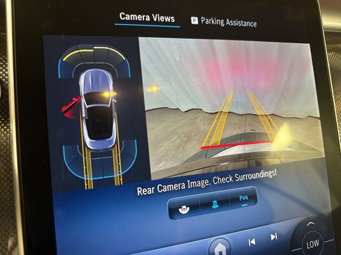 Used 2024 Mercedes-Benz CLE 300 4MATIC Cabriolet image 25