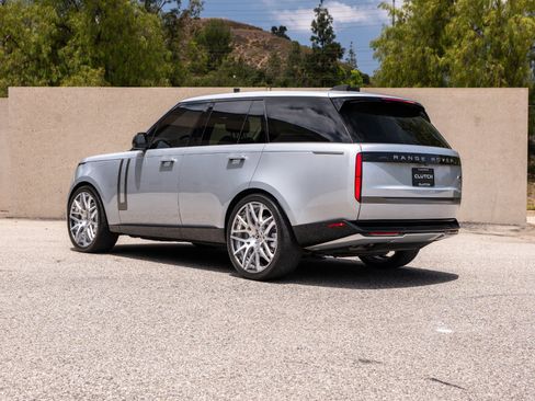 Used 2023 Land Rover Range Rover SE AWD/4WD image 7