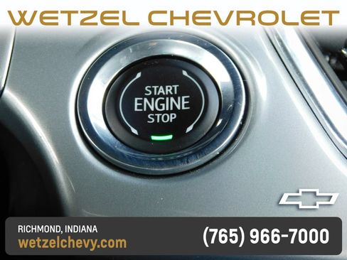 Used 2025 Chevrolet Trax LT w/ LT Convenience Package FWD image 31