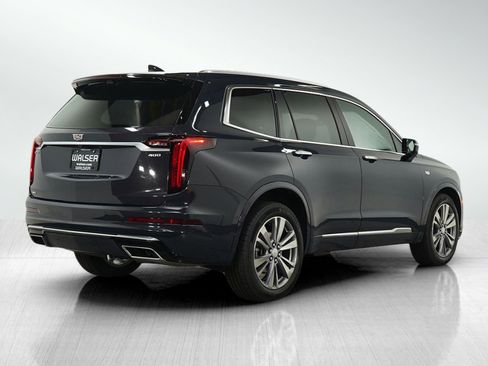 Used 2025 Cadillac XT6 Premium Luxury w/ Technology Package image 5