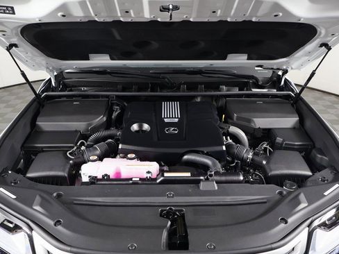 New 2026 Lexus LX 600 4WD w/ Luxury Package image 10