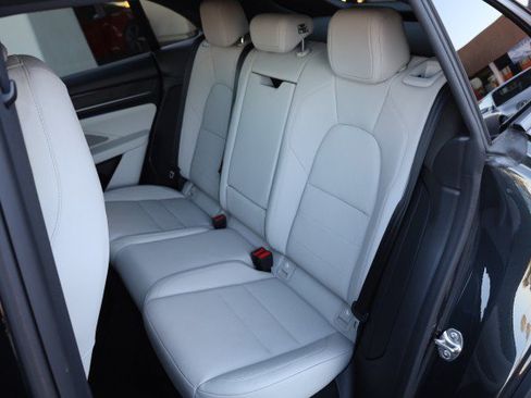Used 2025 Porsche Macan 4 Electric AWD/4WD image 39