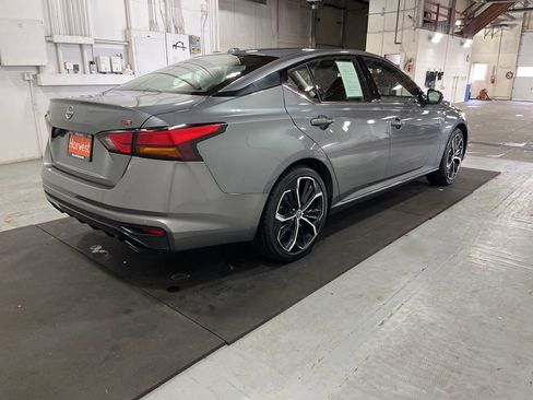 Used 2023 Nissan Altima 2.5 SR FWD image 8