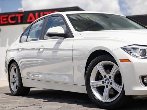 Used 2013 BMW 328i xDrive Sedan AWD/4WD image 2
