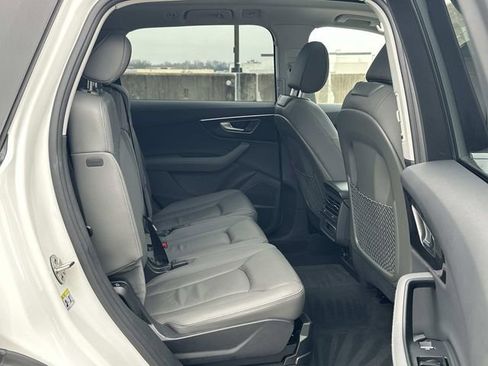 Used 2025 Audi Q7 3.0T Premium Plus AWD/4WD image 22