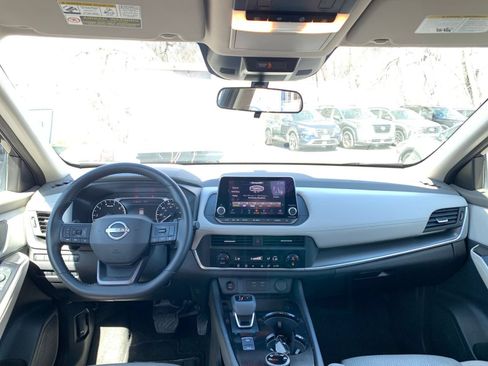 Used 2025 Nissan Rogue SV AWD/4WD image 65