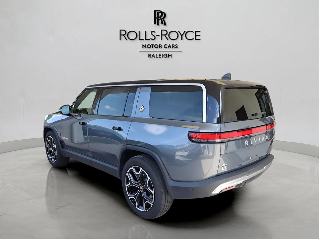 Used 2024 Rivian R1S Adventure Dual AWD/4WD image 6