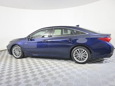 Used 2021 Toyota Avalon Limited w/ Advanced Safety Package image 3