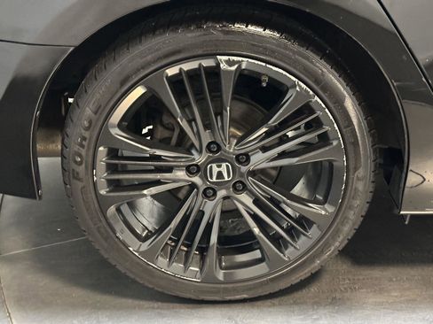 Used 2011 Honda Accord EX-L image 16