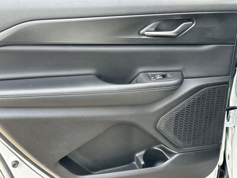 Used 2024 Jeep Grand Cherokee L Laredo image 22