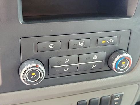 Used 2021 Nissan NV 2500 SV w/ Back Door Glass Package RWD image 31