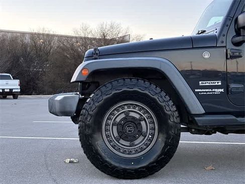Used 2018 Jeep Wrangler Unlimited Sport S image 14