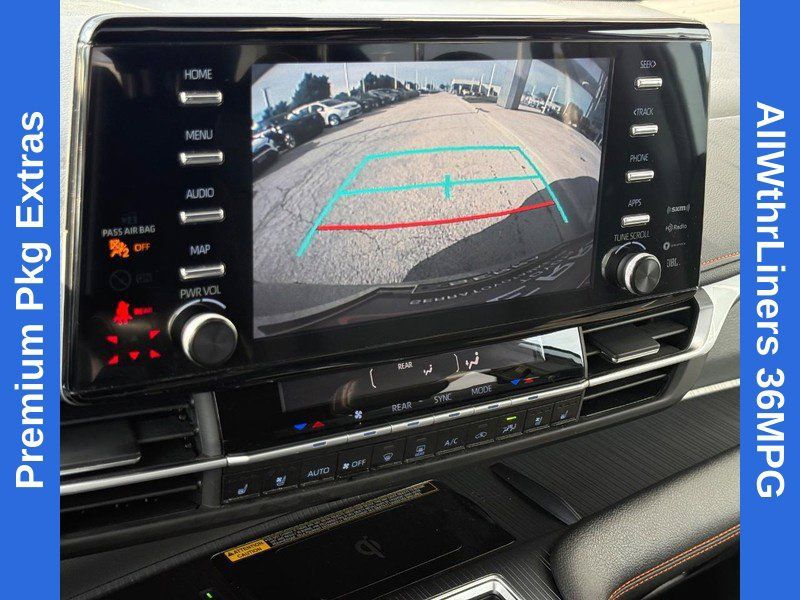 Used 2024 Toyota Sienna XSE w/ XSE Premium Package FWD image 19