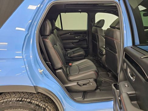 Certified 2025 Honda Pilot TrailSport image 21