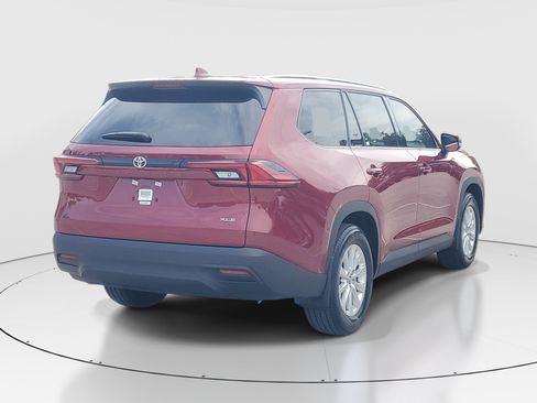 Certified 2026 Toyota Grand Highlander FWD image 3
