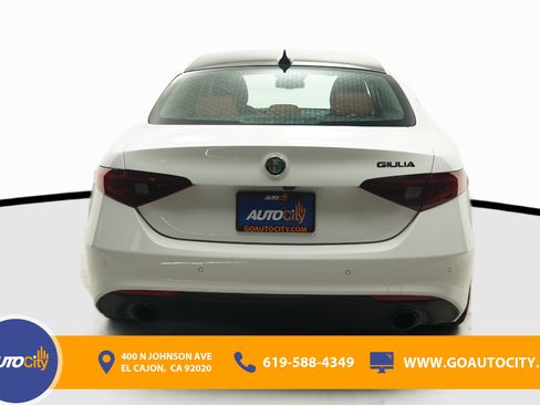 Used 2020 Alfa Romeo Giulia Ti w/ Nero Edizione RWD image 12